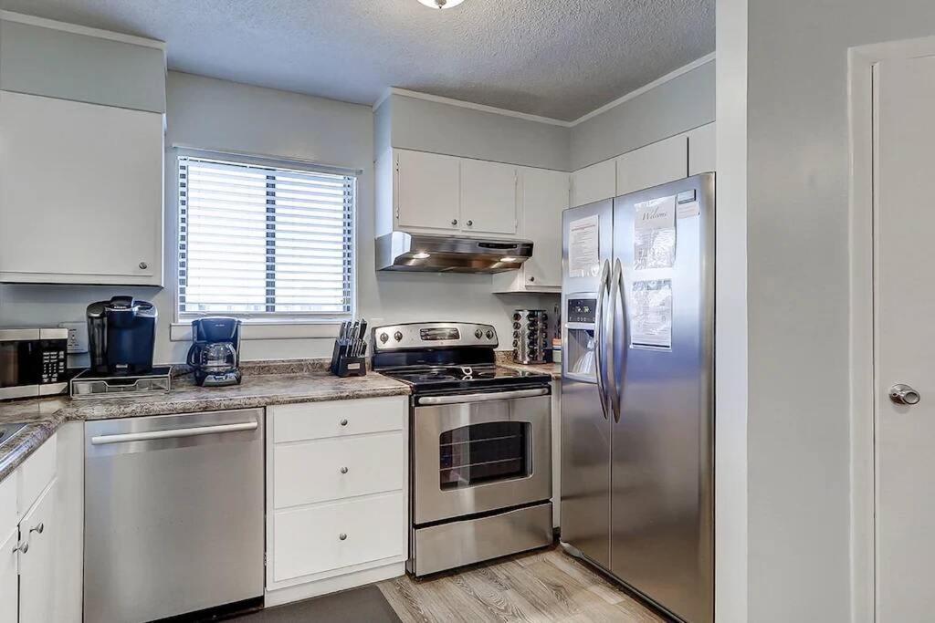 Resort Breeze- 2 Bedroom Pools, Hot Tub, Tennis, Beach Hilton Head Island Buitenkant foto